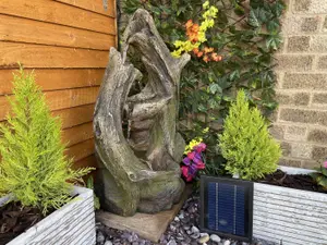 Altico Leona Garden Mains Plugin Powered Water Feature