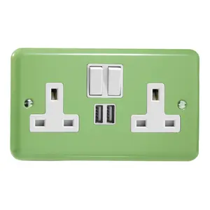 Varilight 2-Gang 13A Single Pole Switched Socket + 2x5V DC 2100mA USB Charging Ports  Beryl Green