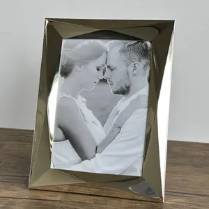 PF&A Silver Plated Geometric Photo Frame - 7x5