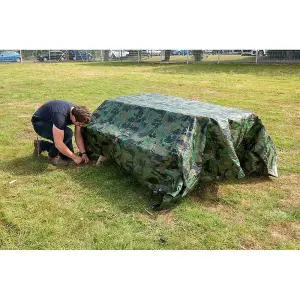 5 x 8 m Tarpaulin Waterproof Heavy Duty Cover Ground Sheet Camping with 4 Tarp Clips + 10m / 30ft Bungee Cord (Camo/Army - 90GSM)