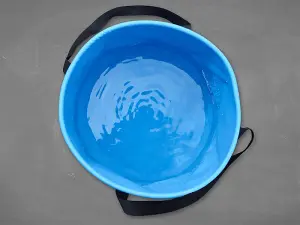 Versatile 20 Litre Waterproof Collapsible Bucket for Home and Outdoor Tasks