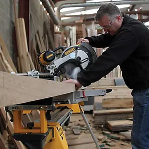 DeWalt 960W 240V 305mm Corded Sliding mitre saw DWS780-GB