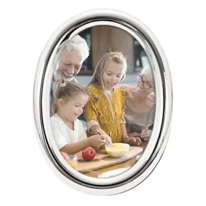 Contemporary Oval Silver Plated Metal 5 x 7 Picture Frame with Rounded Border