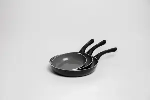 3pc Can-to-Pan Recycled Aluminium & Ceramic Frying Pan Set with 3x Non-Stick Frying Pans Sized 20cm, 24cm and 28cm