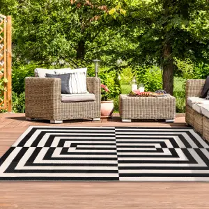 Large Garden Outdoor Rug For Patio, Black & Cream Grid Waterproof Garden Rug 180 x 270cm