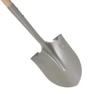 Magnusson Wooden Pointed Straight Handle Shovel