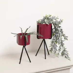 Melody Maison Set of 2 Plum Red Metal Planter Pots with Stand