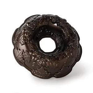 Nordic Ware Autumn Wreath Bundt Tin