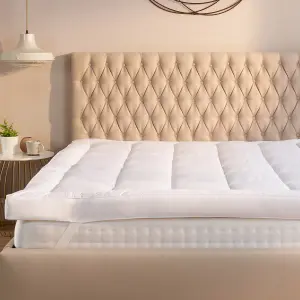 Sleep Soundly Extra Deep 10cm Mattress Topper