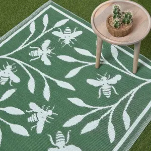 Homescapes Green Floral Outdoor Rug with Bumble Bee Design, 182 x 122 cm