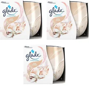 Glade Scented Candle, Air Freshener 120 g Vanilla Blossom (Pack of 3)