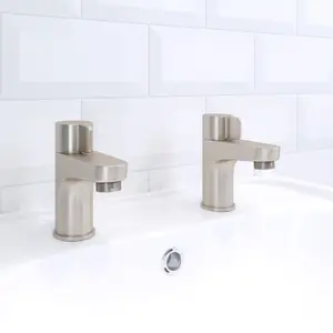 GoodHome Teesta Chrome effect Deck-mounted Manual Single Bath Filler Tap