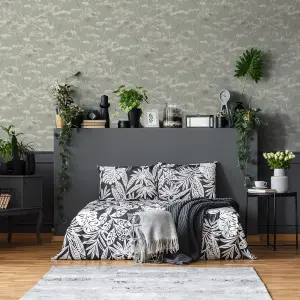 Boutique Green Metallic effect Leaves Textured Wallpaper