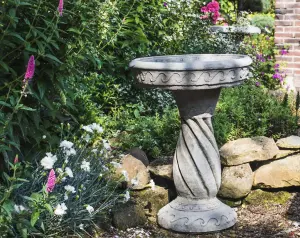 Detailed Windsor Design Stone Birdbath