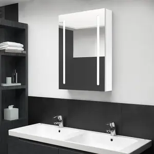 Berkfield LED Bathroom Mirror Cabinet Shining White 50x13x70 cm