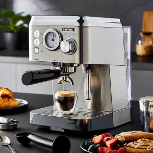 Geepas 20 Bar Cappuccino Espresso Coffee Machine Milk Frother