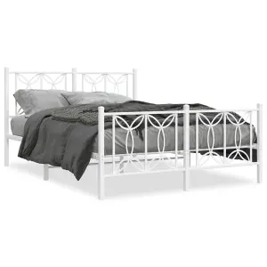 Berkfield Metal Bed Frame without Mattress with Footboard White 140x200cm