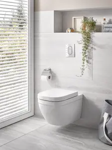 Grohe Solido White Wall hung Toilet with Soft close seat & Concealed cistern