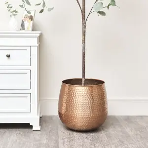 Melody Maison Large Copper Hammered Metal Planter