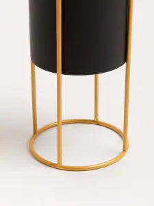 Interiors by Premier Contemporary Design Large Black And Gold Floor Standing Planter, Stylish And Functional Large Outdoor Pots