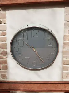 Silver         Wall         Clock         30cm