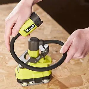 Ryobi ONE+ Flexible Clamp Light 18V RLCF18-0 Tool Only - NO BATTERY OR CHARGER SUPPLIED