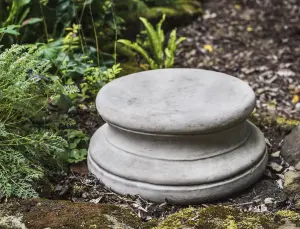 Large Round Plinth Pandora Column