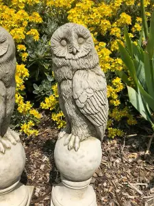 Pair of Barn Owl Finials Stone Statues Outdoor Garden Ornament Animal Sculpture