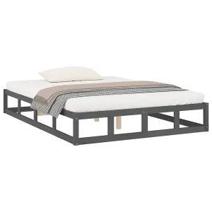 Berkfield Bed Frame Grey 150x200 cm King Size Solid Wood