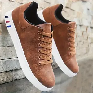 2024 New Men Sneakers High Quality Leather Casual Shoes For Men Comfort Running Shoe Designer