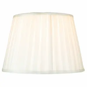 Traditional Classic Faux Silk Pleated Inner Lined Lamp Shade Cream / 22 x 35cm