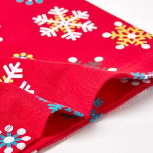 Homescapes Cotton Christmas Red Snowflake Tablecloth, 54 x 90 Inches