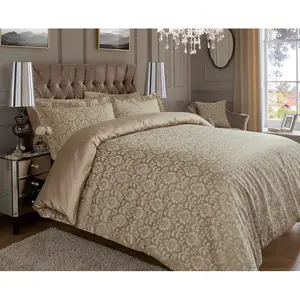 Statler Cotton Blend Damask Duvet Cover Set with Pillowcases Natural / Super King - 2 Standard Pillowcases