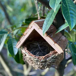 Woven House Martin Bird Nester with Roof