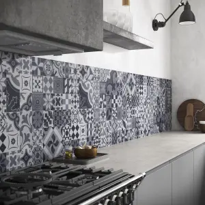 Splashwall Alloy Grey Classic pattern Mosaic Aluminium Splashback, (H)750mm (W)2440mm (T)4mm