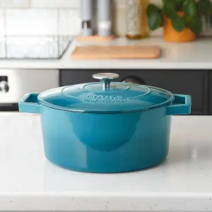 Cast Iron Casserole Set of 2 20cm & 26cm / 2.8L & 5.8L Dishes Oven Proof Enamelled Cast Iron Pans with Lids