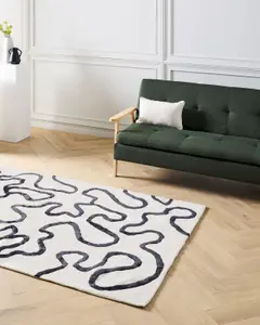 Viscose Area Rug Abstract Pattern 160 x 230 cm White and Black KAPPAR