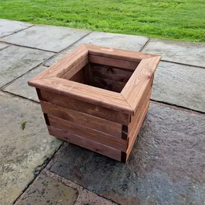 VALLEY SMALL SQUARE PLANTER H32 X W39 X D39