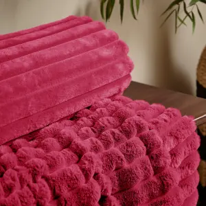 Catherine Lansfield Cosy Ribbed Faux Fur Blanket Throw Hot Pink