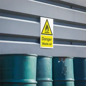 Sealey Warning Safety Sign Danger Waste Oil Rigid Plastic 200 x 300mm SS60P1