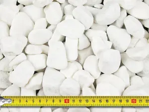 Polar White Spanish Marble Pebbles 20-50mm - 50 Bags (1000kg)