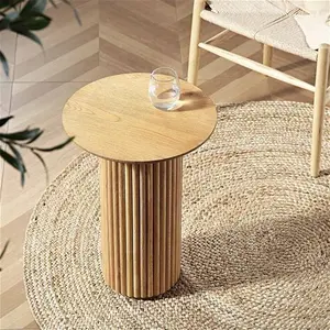 Maru Oak Round Side Table, Oak - Daals - Side Tables