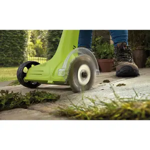 Electric Weed Sweeper Clears Drives Patios and Paving of Weeds Moss and Dirt - 140 Watts (Weed Sweeper & 4 Brushes)