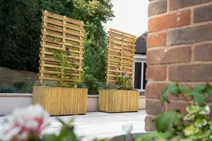 Wooden Garden Living Screen Planter