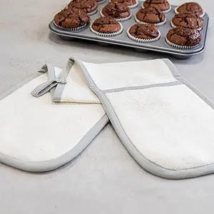 KitchenCraft Heavy Duty Oven Gloves With Bound Edge