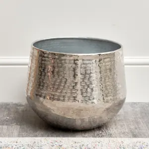 Melody Maison Large Round Silver Patterned Planter