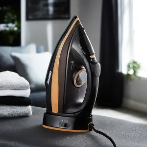 Geepas 2 in 1 Cordless Steam Iron Temperature Control 2400W