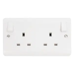 Click Scolmore Mode Double Switched Plug Socket 15A 2 Gang White - CMA836