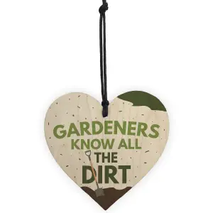 Red Ocean Gardeners Know The Dirt Wooden Hanging Heart Novelty Garden Plaque Gift Gardening Sign