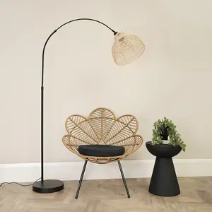 ValueLights Louis Black Arched Curved Floor Lamp with Cream Woven Basket Lamp Shade and LED Bulb